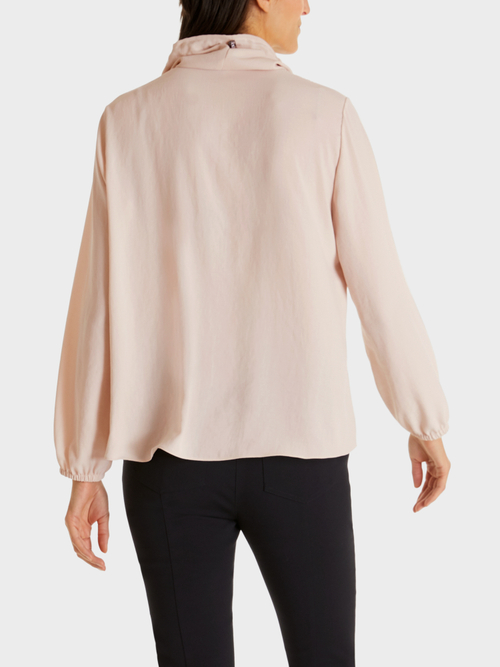 Fließendes Blusenshirt