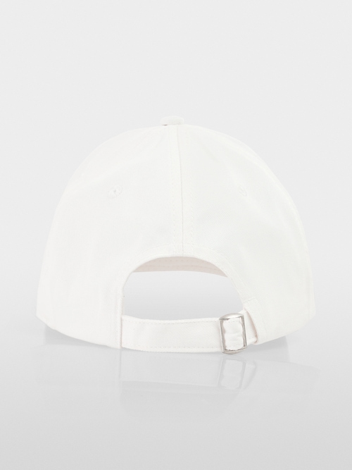 Tennis cap with logo
