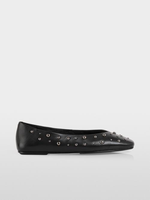 Leather ballerina flats with studs