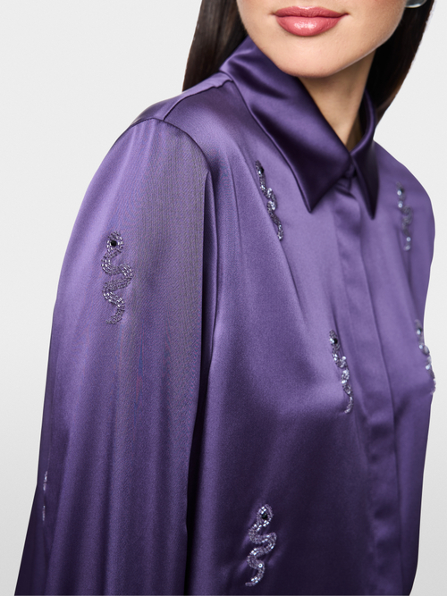 Blouse festive avec broderies serpent