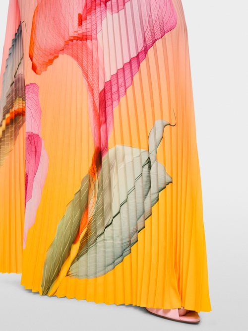 Pleated maxi skirt with calla lilies