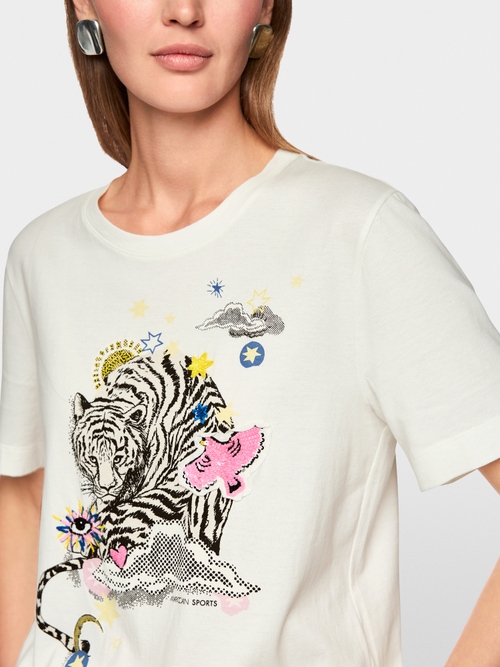 T-shirt with appliqués