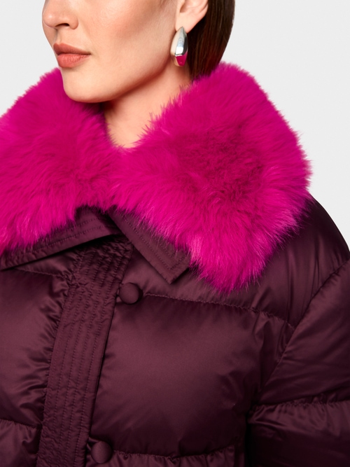 Quilted jacket with fur collar