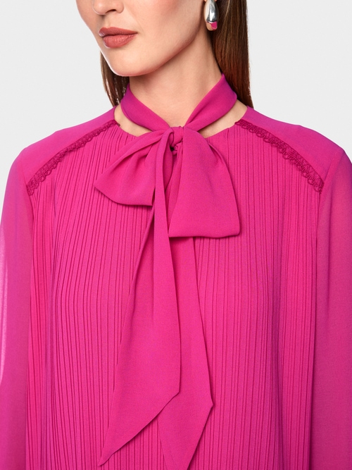 Chiffon dress with bow
