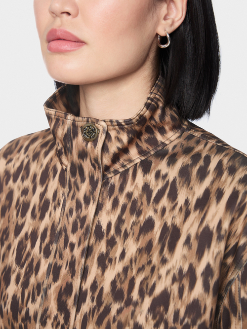 Scuba jacket with leopard print