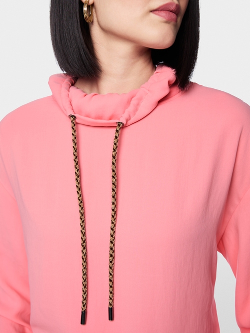 Loose-fitting blouse