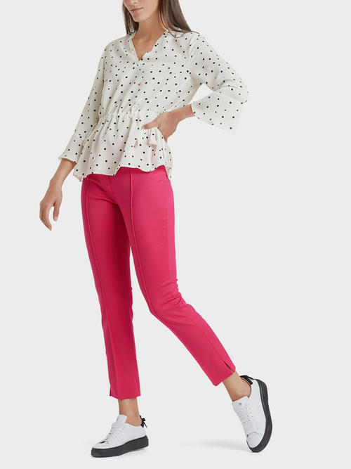 Blouse with feminine details