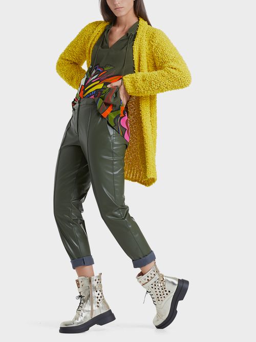 Lange Jacke gestrickt in Deutschland