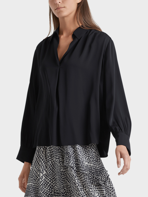 Edle Seidenbluse