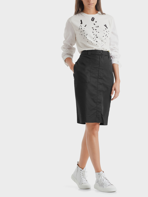Top with blouse sleeves