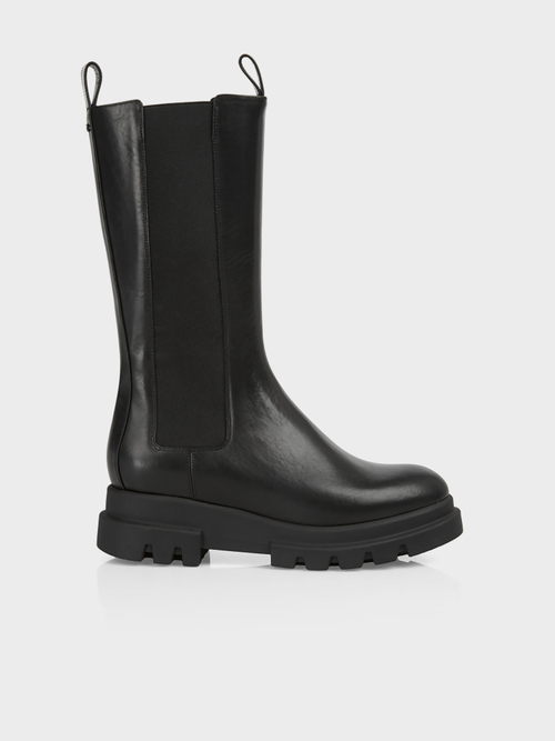 Distinctive Chelsea boots