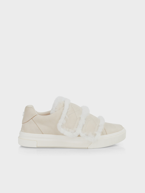 Warm sneakers with touch fastening