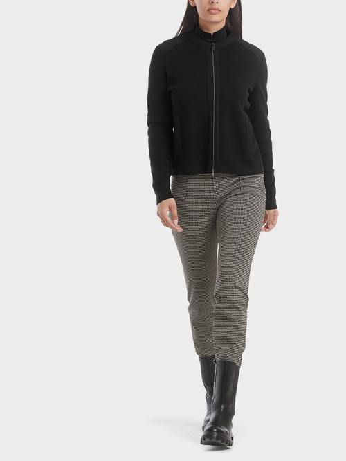 Cardigan tricoté en Allemagne