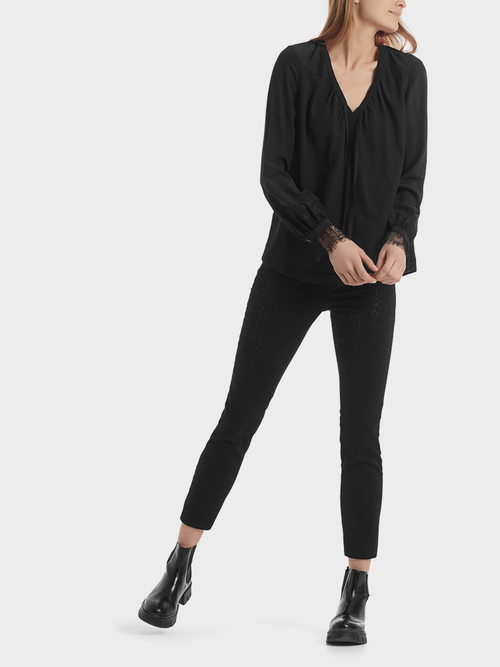 Edle Seidenbluse mit Spitze