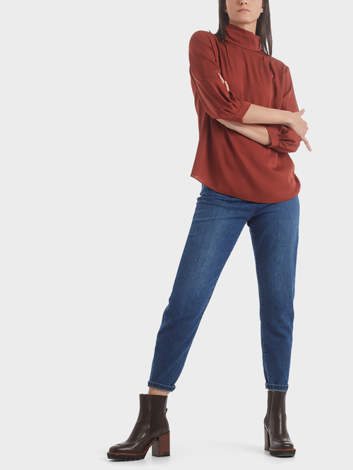 Seidenbluse mit gerafftem Stehkragen