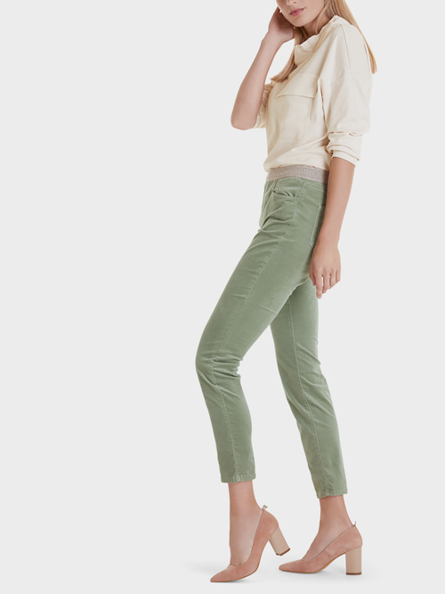 Stretchige Samtjeans