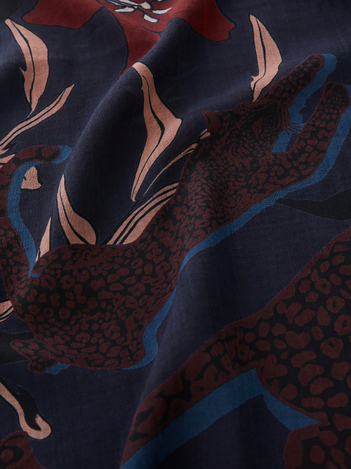 Printed scarf in pure new wool
