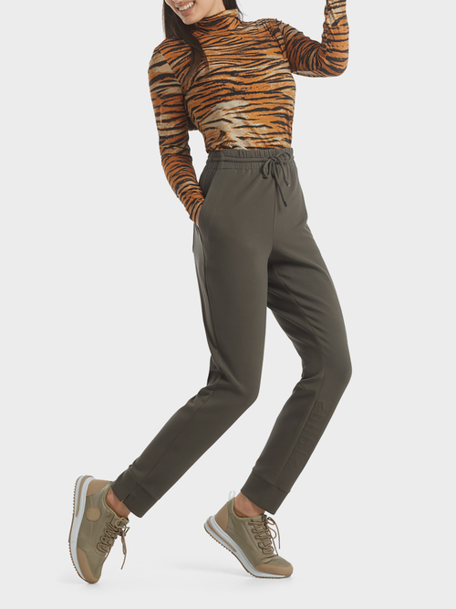 Hose im Jogging-Style