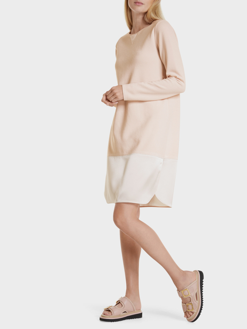 Kleid gestrickt in Deutschland