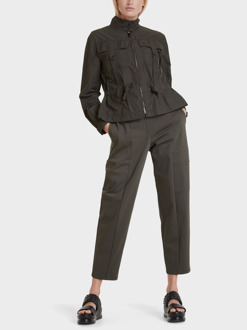 Short jacket in shimmering taffeta