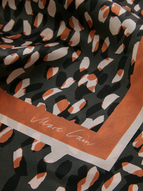 Silk scarf with leopard pattern
