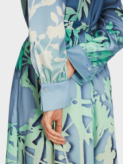 Maxi dress with floral print