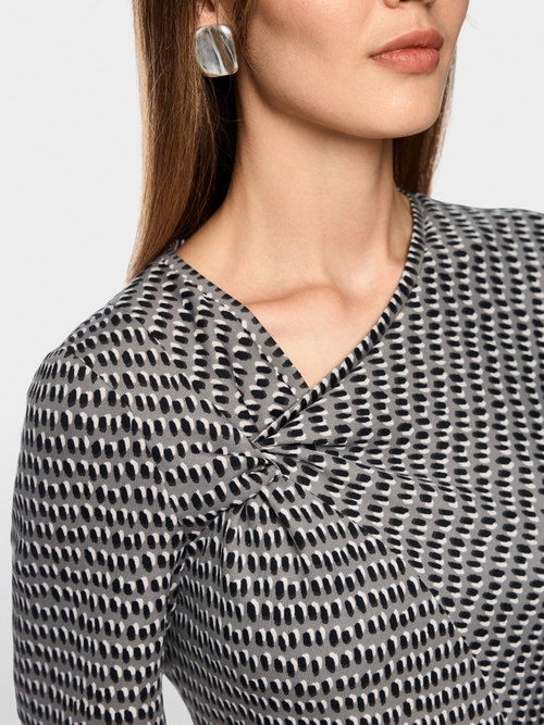 Asymmetrisches Kleid aus Scubajersey