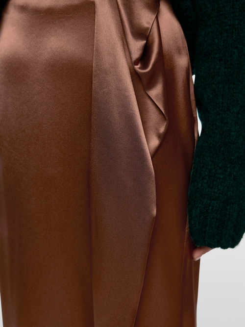 Calf-length skirt with draping