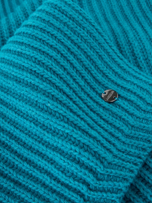 Chunky knit scarf in a wool blend