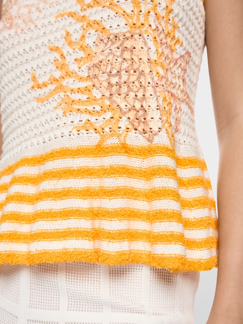 ‘Knitted in Germany’ shells motif top