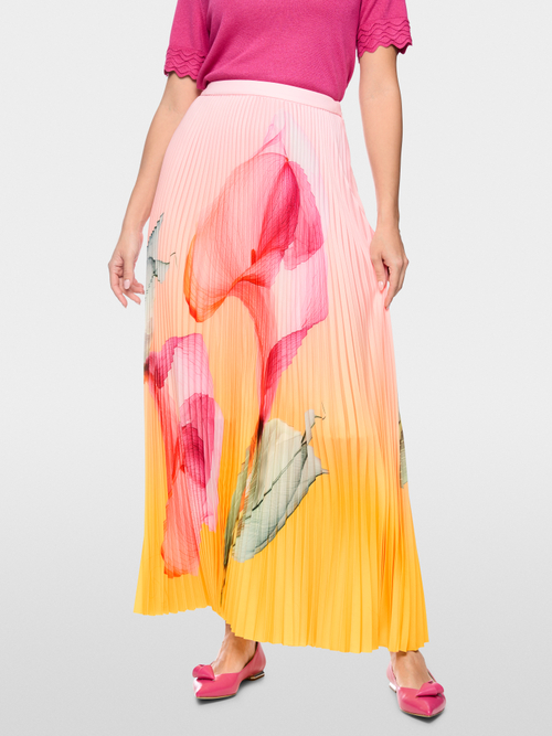 Pleated maxi skirt with calla lilies