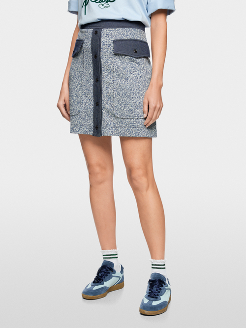 Short skirt made from stretch viscose
