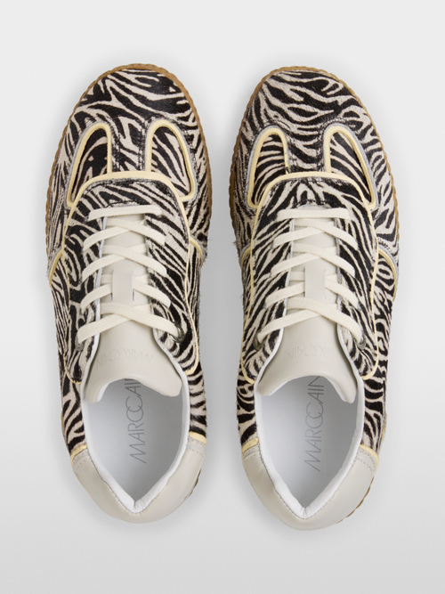 Sneakers with animal print