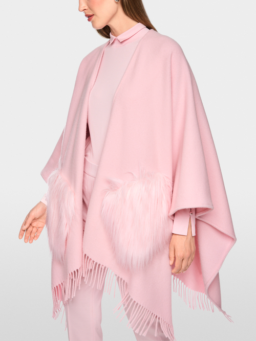 Cape with faux fur pockets