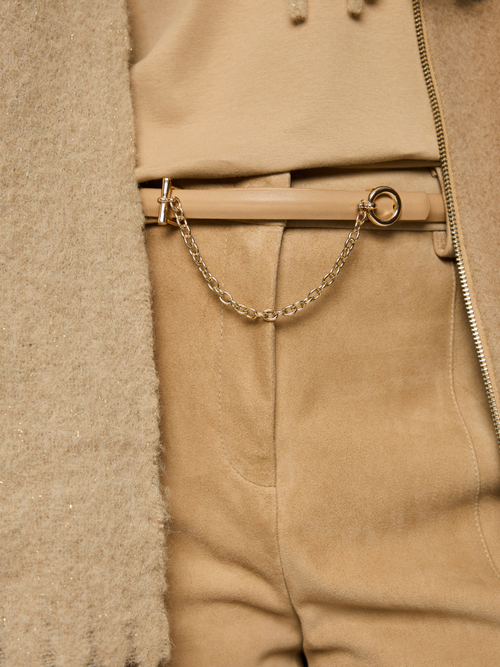 Slim leather belt with chain detail
