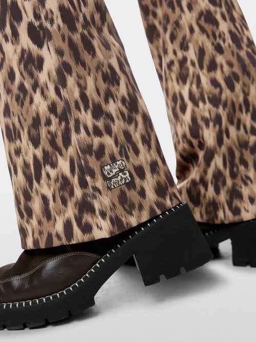 FREDERICA trousers in a feminine fit