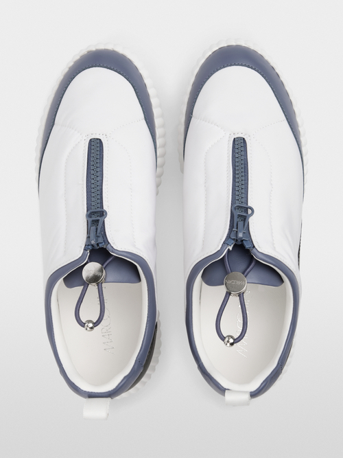 Sneakers with zip