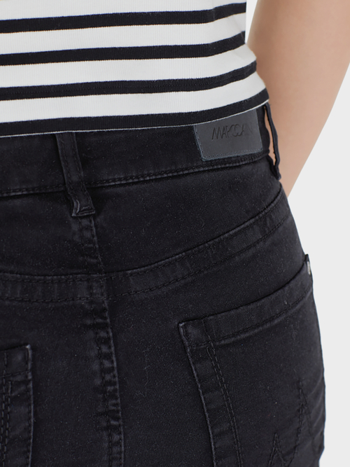 Jeans aus elastischer Baumwolle