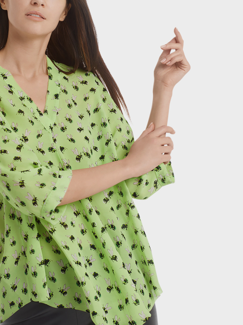 Leichtes Blusenshirt mit Bienen-Print