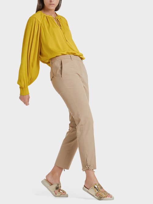 Verspielte Bluse mit Volumen