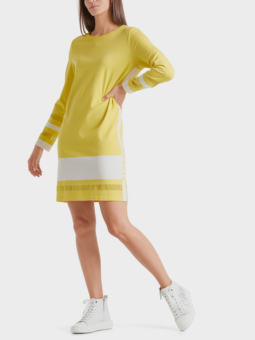 Kleid Knitted in Germany