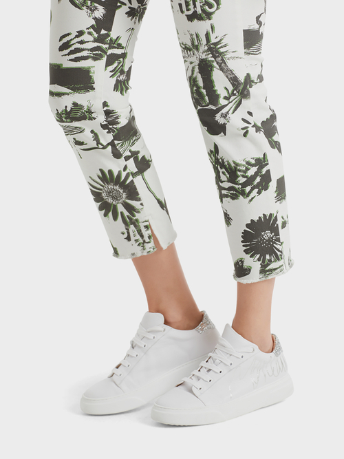 Verkürzte Jeans