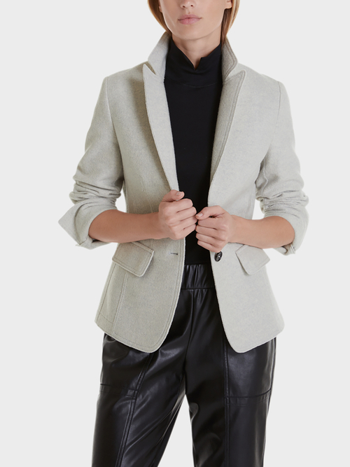 Blazer knitted in Germany