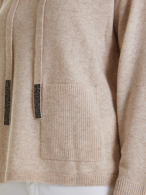 Pull à capuche détails en strass