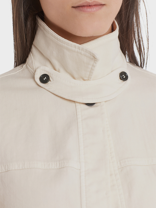 Verkürzte Denimjacke mit Fransen