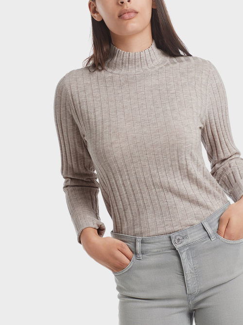 Rib-knit sweater with stand-up collar
