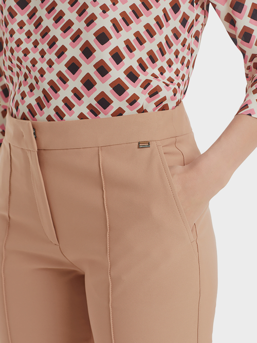 Stretchhose mit Biesen