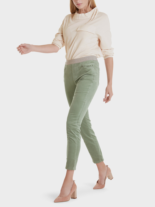 Stretchige Samtjeans