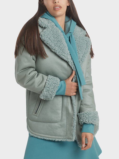 Superflauschige Wendejacke