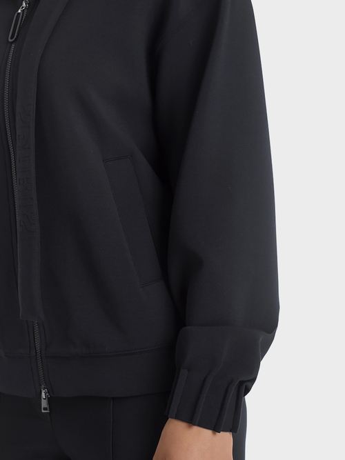 Sportive Jacke